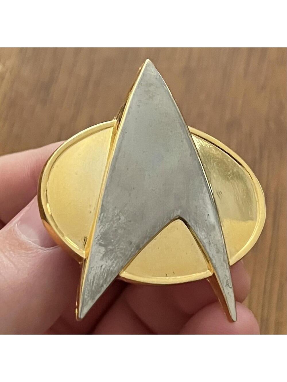 VTG 1988 Paramount Pics Star Trek The Next Generation Communicator Lapel Pin